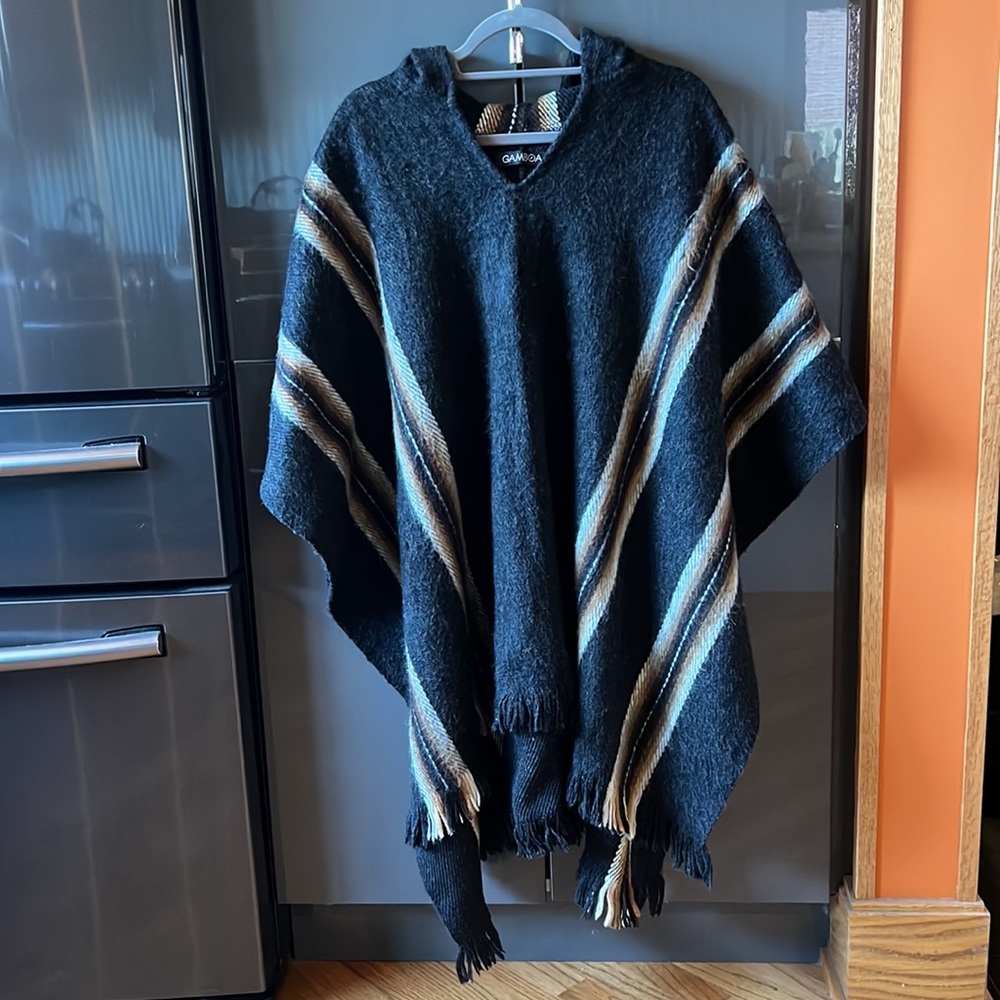 Gamboa Unisex / men’s Alpaca Wool Hooded Poncho, made in Bolivia 🦙